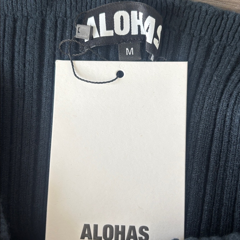 ALOHAS Navy Ribbed Bodysuit - Picture 2 of 4